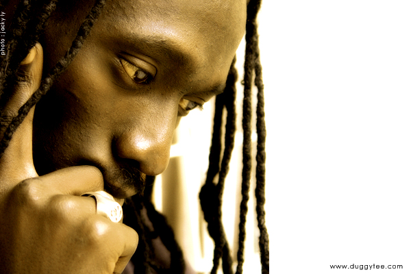 aux USA TUPAC est inco.. Musique - 